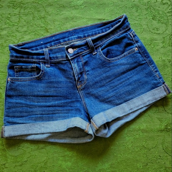 Old Navy Cuffed Stretchy Jean Shorts - Picture 1 of 4